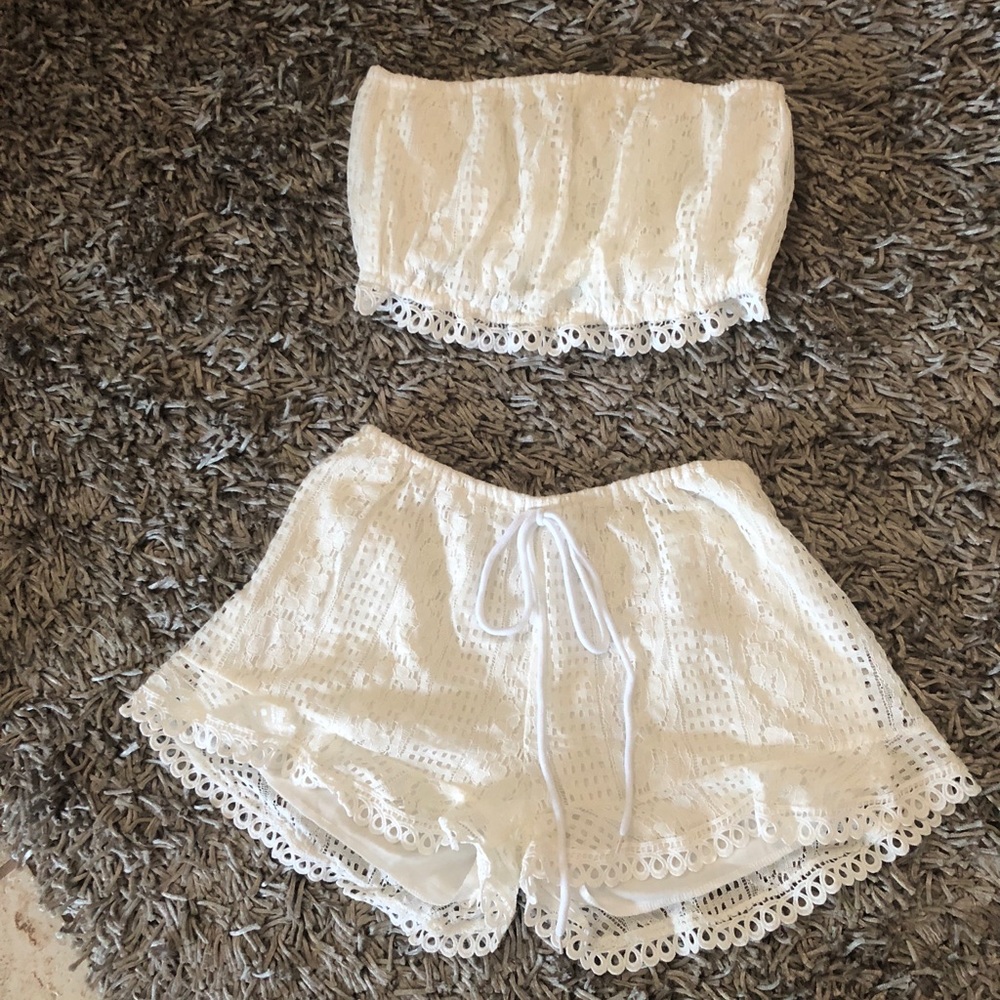 Lace set